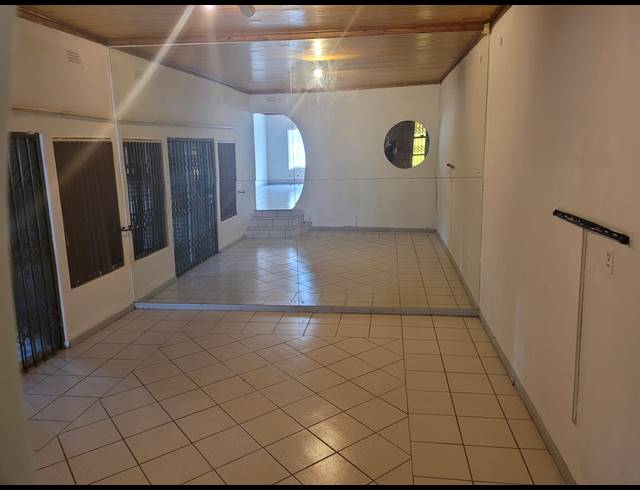 4 BEDROOM HOUSE TO LET IN SAFARI GARDENS